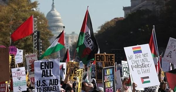 Ancak tüm dünyada Gazze Şeridi'ndeki ateşkesin kalıcı olmadığı yönünde eleştiriler devam ediyor. Pek çok aktivist ateşkesin kalıcı olması için eylemlere başladı. Bu eylemlerden biri de geçtiğimiz gün ABD'de gerçekleşti.