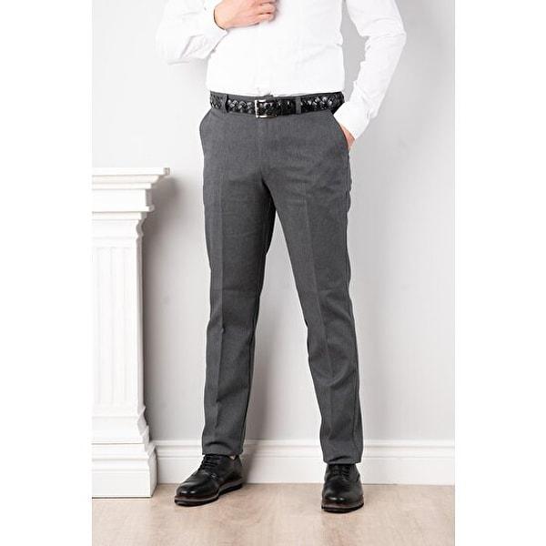 13. Kışlık erkek pantolon, işe giderken giymek için ideal bir seçenek.