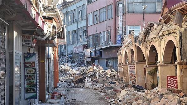 Malatya Ticaret ve Sanayi Odası (MTSO) Başkanı Oğuzhan Ata Sadıkoğlu, depremlerin ekonomik ve sosyal etkisinin hala devam ettiğini söylerken, Malatya'daki 27 bin 500 işyerinin yıkık veya ağır hasarlı olduğunu, odalarına kayıtlı 10 bin 600 üyenin yüzde 80’inin depremden zarar gördüğünü belirterek sürenin uzatılması gerektiğini iletti.