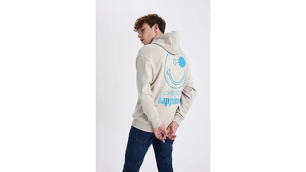 15. DeFacto SmileyWorld Oversize Fit Kapüşonlu Sweatshirt