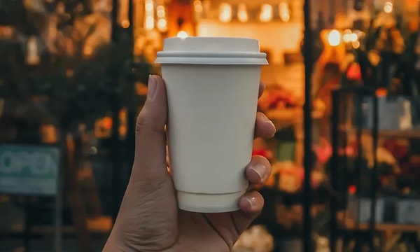 14. "Take away aldığınız kahvelerde 'flat white' ve 'latte' arasında bir fark olmayacak."