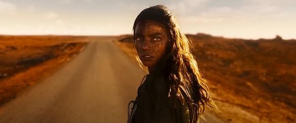 George Miller'ın yönettiği ve 'Furiosa' karakterine odaklanan filmin başrollerini Anya Taylor-Joy ve Chris Hemsworth paylaşıyor.