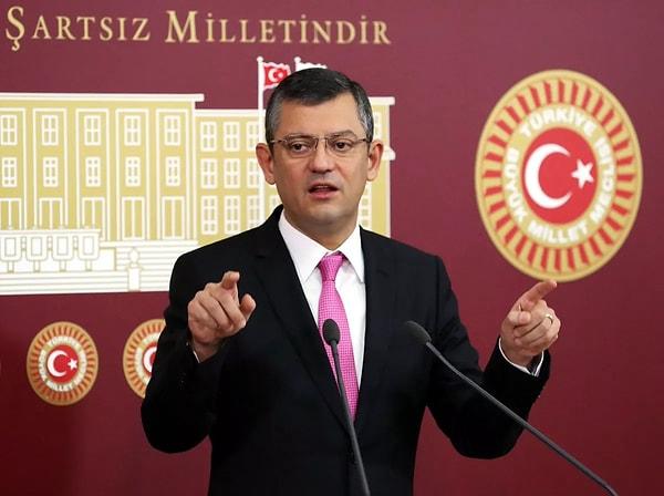 CHP’de yeni lider Özgür Özel’in, kongre zamanında Kemal Kılıçdaroğlu’nu destekleyen Tunç Soyer ile arasının açık olduğu iddia ediliyordu.