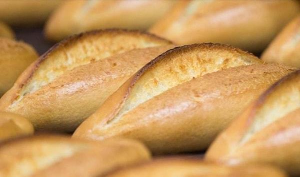 Kasım ayının başında İstanbul'da '1 kilogram ekmek fiyatı azami 40 TL'yi geçmemek kaydıyla 200 gram ekmek için 8 TL olacak' şeklinde hazırlanan 'Azami Ekmek Fiyat Tarifesi' kabul edilmişti.