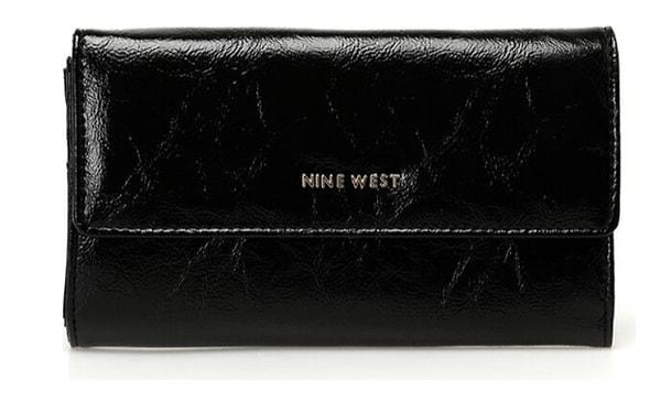 2. Nine West markasına ait bu cüzdan sizce de çok şık değil mi?