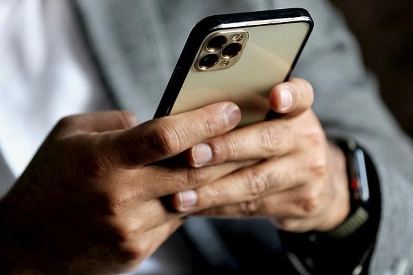 iPhone'unuzun pil ömrünü uzatabilmek ve bu sayede telefonunuzu daha uzun süre kullanabilmeniz için bu yöntemler işinize yarayabilir: