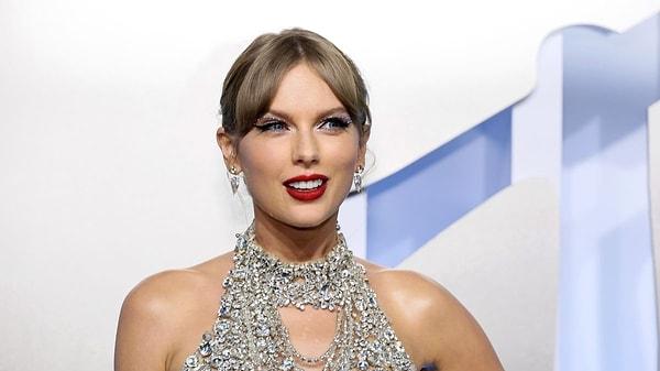 Bu zamana kadar birçok ödüle layık görülen Swift, bu yıl rekordan rekora koştu.