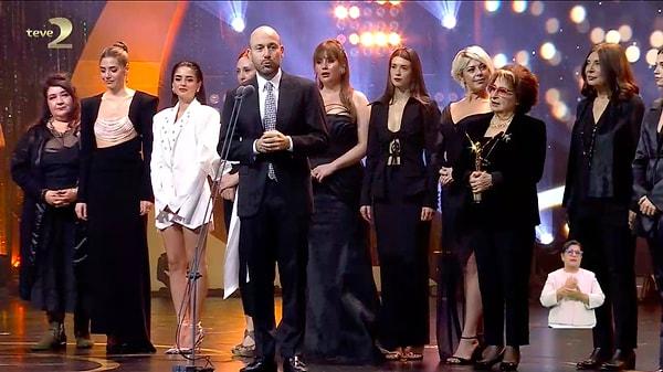 Yıllardır Türkiye'nin en prestijli ödül törenlerinden biri olan Pantene Altın Kelebek Ödülleri bu akşam sahibini buluyor.