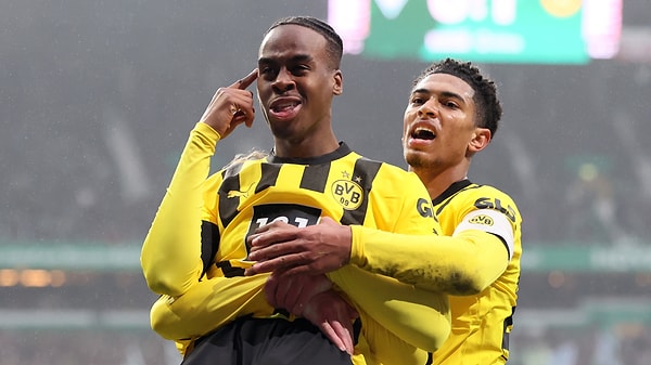 Sonrasında Borussia Dortmund'dan eski takım arkadaşım Jamie Bynoe-Gittens ve son olarak kardeşim Jobe." şeklinde yanıt verdi.