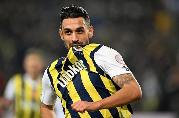 Sivasspor maçının 42. dakikasında İrfan Can Kahveci'nin attığı gol, Hurşut Meriç'in attığı golün neredeyse aynısı olması sosyal medyada çok konuşuldu.
