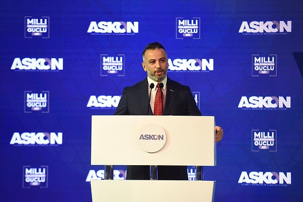 Anadolu Aslanları İş Adamları Derneği (ASKON) Genel Başkanı Orhan Aydın da ücretli çalışanların enflasyona karşı korunması gerektiğini belirterek, bu bağlamda enflasyon oranı artı refah payının çalışanlara verilmesi gerektiğini ifade etti.