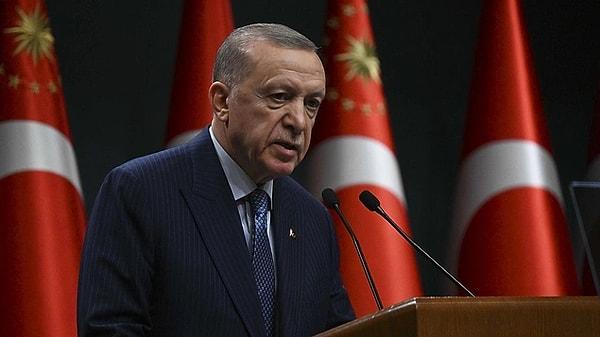 Cumhurbaşkanı Recep Tayyip Erdoğan, Kabine Toplantısı sonrası asgari ücrete ilişkin mesajlar verdi.