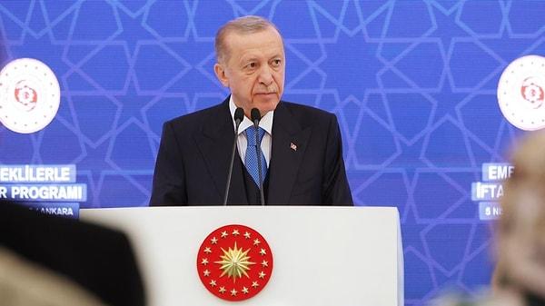 Cumhurbaşkanı Recep Tayyip Erdoğan, geçtiğimiz ay İstanbul Kongre Merkezi'nde düzenlenen '100 Yılı İnşa Edenler, 100 Yılı İnşa Edecekler' başlıklı Öğretmenler Günü Programı’nda bir vatandaşla yaşadığı diyalogu paylaşmıştı.