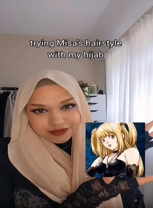 Gotik tarzı ve cosplay videolarıyla takipçilerine birbirinden farklı içerikler sunan genç, başörtüsü ile anime karakteri Misa'nın saç stilini yaptı.