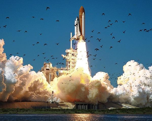 3. "Challenger Uzay Mekiği kazası gerçekleştiğinde içerisindeki astronotlar anında ölmedi."
