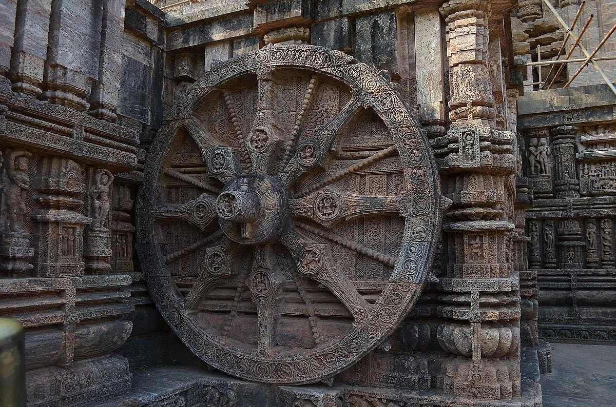 Wheel of destiny. Колесо колесницы солнца храм солнца Конарк.. Колесо храма солнца Конарка. Konark Odisha.