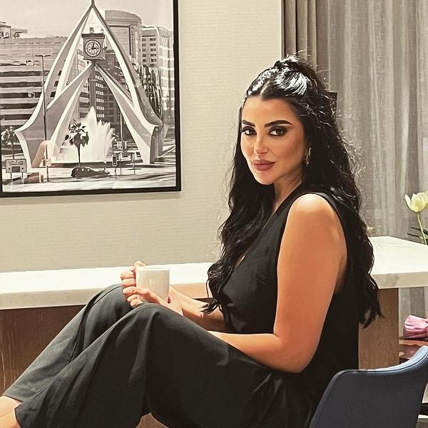 Ünlü aktris, şarkıcı ve televizyon sunucusu Fati Jamali, Instagram'dan yaptığı canlı yayınında Galatasaray'ın parlayan yıldızı Hakim Ziyech ile İstanbul buluşmasını anlattı.