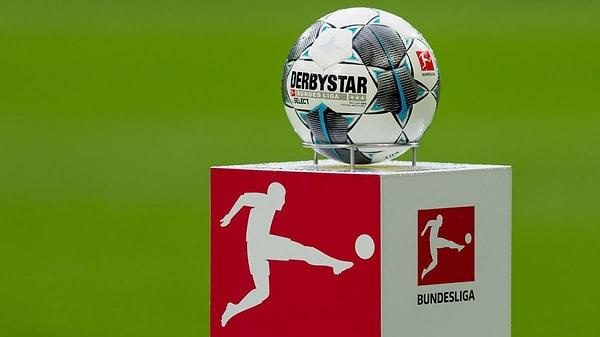 Alman Bundesliga'da hakemlerin aylık kazancı 2.500 ila 6.000 Euro arasında değişirken, maç başına 3.600 Euro, VAR'da da 1.100 Euro gelir alıyorlar.