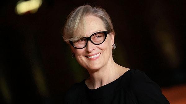Meryl Streep, bakalım bu senede ödüllerine bir yenisini daha ekleyecek mi ? Yorumlarda buluşalım.👇
