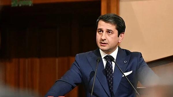 Partiden Akşener'in isteği üzerine ayrılan son isim CHP ile işbirliği olabileceğini savunan İstanbul Büyükşehir Belediyesi (İBB) İYİ Parti Grup Başkanvekili İbrahim Özkan oldu.