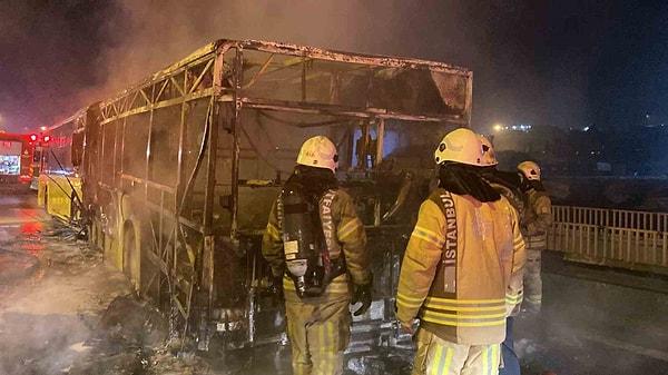 İtfaiye ekiplerince yangın söndürülürken otobüste kimsenin olmaması olası bir faciaya önledi. Çıkan yangında körüklü otobüsün yarısında hasar meydana geldi. Ekipler yangının çıkış nedenine ilişkin çalışma başlattı.