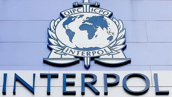Türkiye'nin Interpol'ü de devreye sokmasının ardından başlayan araştırmayla kız 2 yıl sonra İran'da bulundu.
