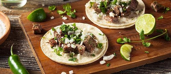 Meksika'nın "Carne asada tacos"u listenin on dokuzuncu sırasına yerleşti.
