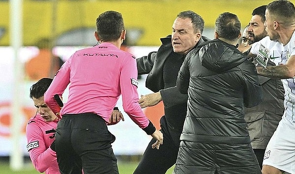 Türkiye’nin başkentinde, Süper Lig maçı sonrası Ankaragücü Başkanı Faruk Koca’nın sahaya inerek hakemi dövmesi tüm dünyada haber olmuştu.
