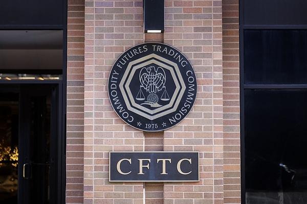 ABD Emtia Vadeli İşlemler Ticaret Komisyonu (CFTC), müşteri fonlarının şirketlerin kendi fonlarından ayrı tutulmasını gerektiren yeni kurallar önerdi.