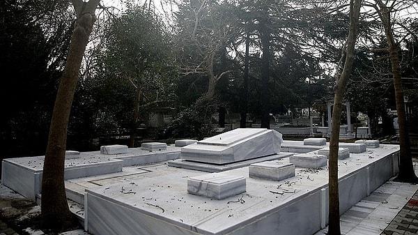 Hekimbaşı, Kilyos, Kurtköy gibi mezarlıklarının aralarında bulunduğu 3’üncü grupta ise fiyatlar görece daha ucuz ancak onlar da zamdan nasibini almış durumda.