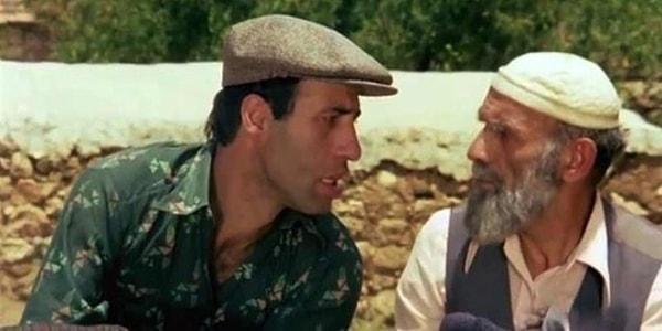 Kemal Sunal'ın filmlerinde bolca dini kendi çıkarları için kullanan uyanık şeyhleri, şıhları da mutlaka görmüşsünüzdür.