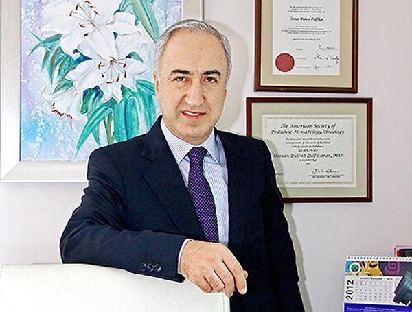 İstanbul Üniversitesi rektörü Osman Bülent Zülfikar ve ailesi, Konya tatili için gittikleri otelde oda bulamadıklarını, saatlerce bekletildiklerini ve kutu bir özürle geçiştirildiklerini üniversitenin resmi sitesinde paylaştı.