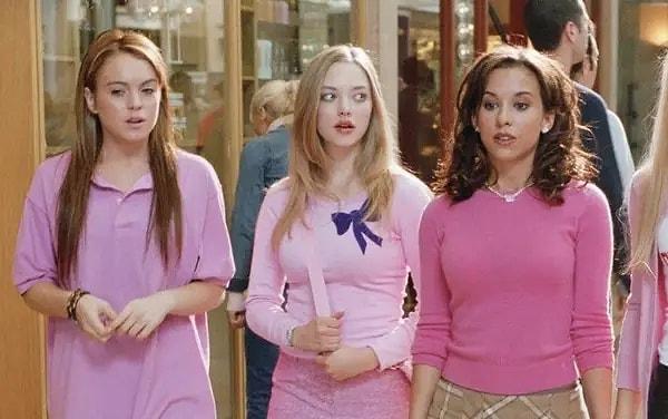 4. Lindsay Lohan, Amanda Seyfried ve Lacey Chabert- Mean Girls (2004)