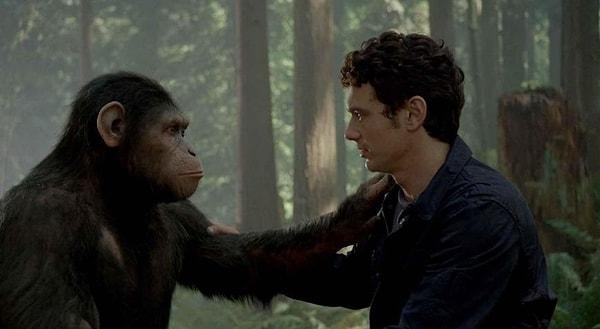 Geçtiğimiz aylarda da serinin dördüncü filmi olacak olan 'Kingdom of the Planet of the Apes' yani 'Maymunlar Cehennemi: Yeni Krallık' filminin çıkacağı haberi hayranları epey sevindirmişti.