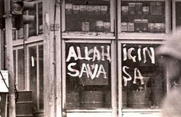 Hem Alevi hem de Sünni nüfusun önemli oranlarda yaşadığı Kahramanmaraş, iki toplum arasındaki mezhepsel gerginliklerin 1978 yılında sıklıkla görüldüğü bir şehirdi.
