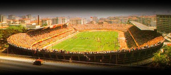 1940 yılında o dönemki Galatasaray başkanı Tevfik Ali Çınar'ın önderliğinde stat konusu yeniden gündeme getirildi. Aynı dönemde arazi 30 yıl müddetle ve yıllığı sembolik olarak 1 liralık bedelle Galatasaray'a kiralandı. Galatasaray bu sahada modern bir stat ve velodrom yapılmasını için çalışmalarını başlattı.