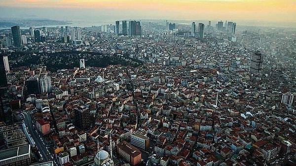 İstanbul'da 7'nin üzerinde deprem beklendiği ve acil şekilde tedbirlerin alınması gerektiğini söyleyen deprem uzmanları her fırsatta uyarılarını yapıyor.