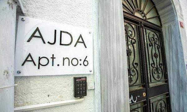 Nişantaşı'ndaki apartmana bir dairesinde eskiden Ajda Pekkan oturduğu için Ajda ismi verilmesi.