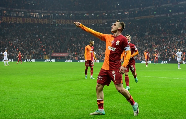 Galatasaray, taraftarlarının güzel oyun beklentisini karşılayamadığı mücadelede Fatih Karagümrük'ü 1-0 yenmeyi başardı.