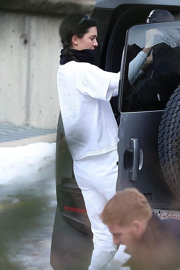 Kendall Jenner, bu ayrılıktan sonra kayak yapmak için Justin Bieber ve Hailey Bieber çiftine eşlik etti. Bu etkinliğe sonrasında Dobrev ve Shaun da eşlik etti.