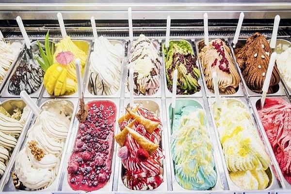 4. Yaz aylarının vazgeçilmez tatlısı dondurma, ilk kez hangi ülkede ortaya çıkmıştır?