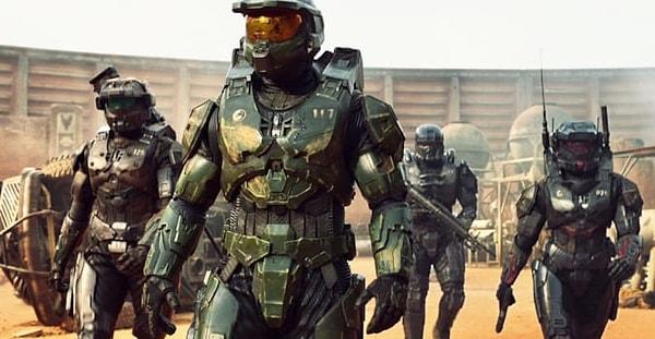 "Halo", Kyle Killen ve Steven Kane ikilisinin vizyoner bakış açılarıyla şekillenen, Paramount+ yayın platformunda izleyicilerle buluşan Amerikan yapımı bir askeri bilim kurgu televizyon dizisi.