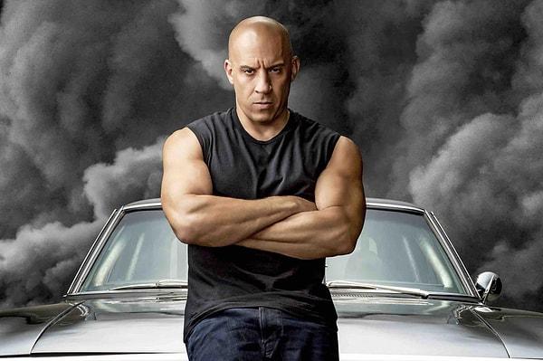 "Hızlı ve Öfkeli" serisiyle ün kazanan Vin Diesel'i tanıyanlarınız veya izlemiş olanlarınız vardır.