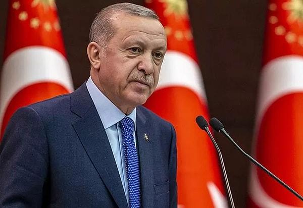 Cumhurbaşkanı Recep Tayyip Erdoğan, kişilik haklarını ihlal ettiği gerekçesiyle CHP Genel Başkanı Özgür Özel hakkında açtığı davada, 50 bin lira manevi tazminat kazandı.
