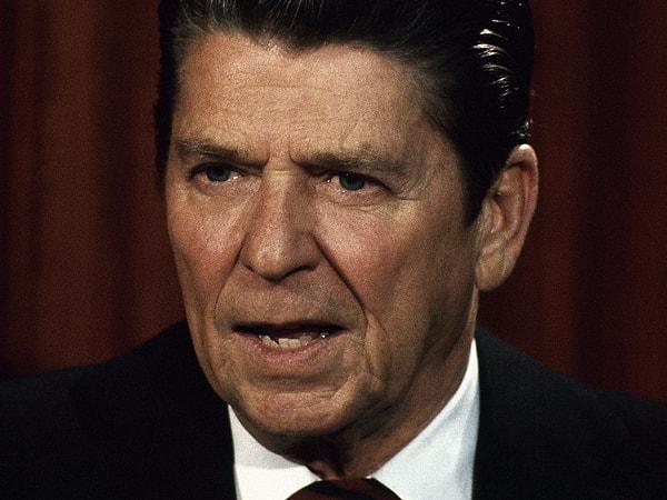 9. Ronald Reagan, ABD'nin 40. başkanı olmadan çok önce, genç ve yükselen bir Hollywood aktörü olarak film ve TV dünyasında yer almıştı.