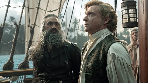 14. "Our Flag Means Death" filminden Stede Bonnet ve Blackbeard.