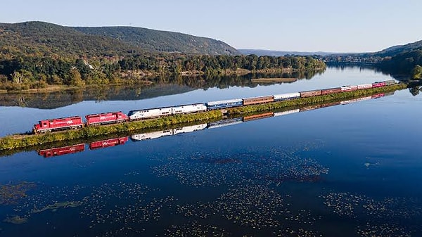 ABD'de tren vagonlarında seyahat edebileceğiniz 'American Autumn Explorer' adlı bir tur bulunuyor.