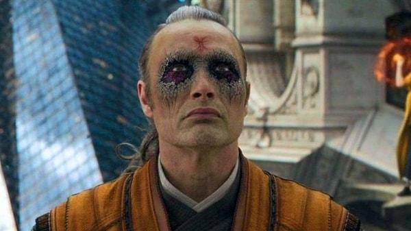 Marvel'ın ilk Doctor Strange yapımında büyü ustası Kaecilius rolüyle karşımıza çıkan Mikkelsen, performansıyla göz doldurmuştu.