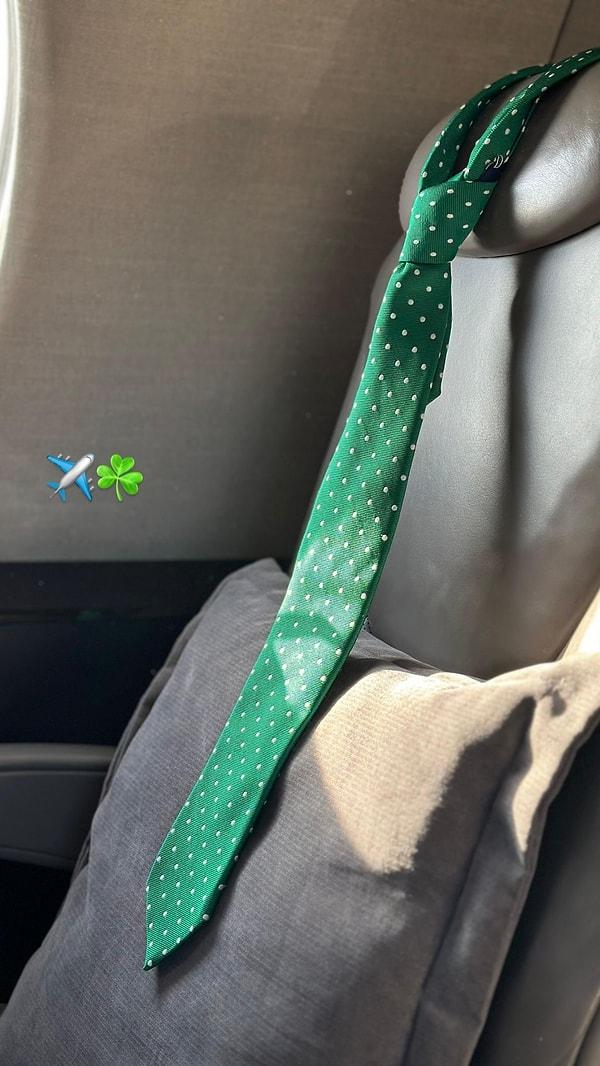 Sosyal medya hesabından yeşil kravat paylaşımı yapan Fatih Terim, yeni öğrencileriyle tanıştı.