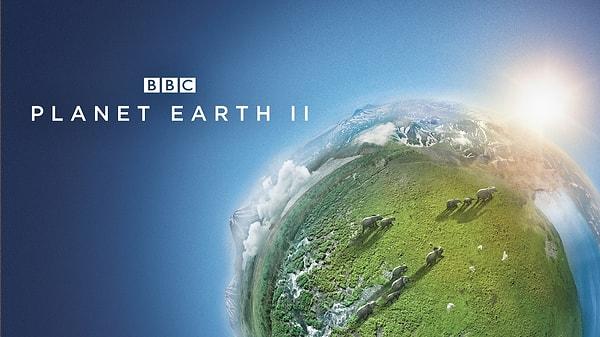 4. Eğer hayatım boyunca sadece bir tane belgesel film izleyebilseydim, "Planet Earth II" (Gezegenimiz Dünya II) belgeselini seçerdim. BBC tarafından üretilen ve Sir David Attenborough'un anlatımıyla sunulan bu belgesel serisi, doğal dünyanın muazzam güzelliğini ve çeşitliliğini eşsiz bir şekilde gözler önüne seriyor.